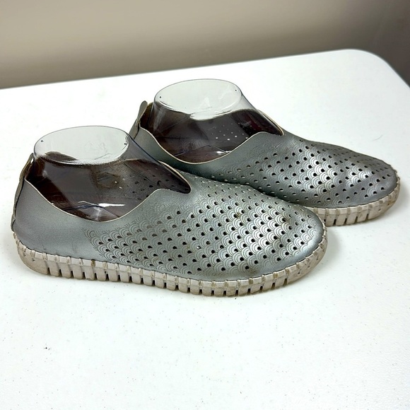 Ilse Jacobsen Tulip Perforated Slip-On
Sneaker Silver Size EU 39 - Picture 3 of 11